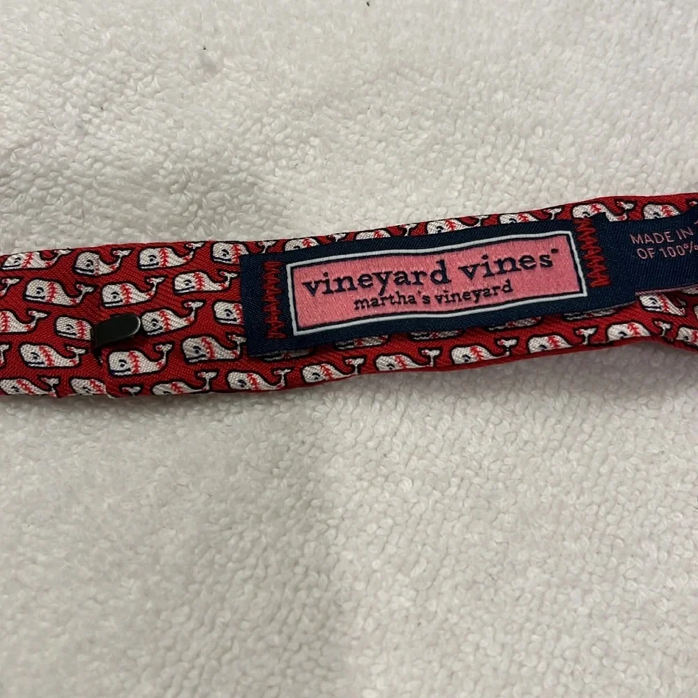 Vineyard Vines Martha’s Vineyard 100% Silk Bow Tie